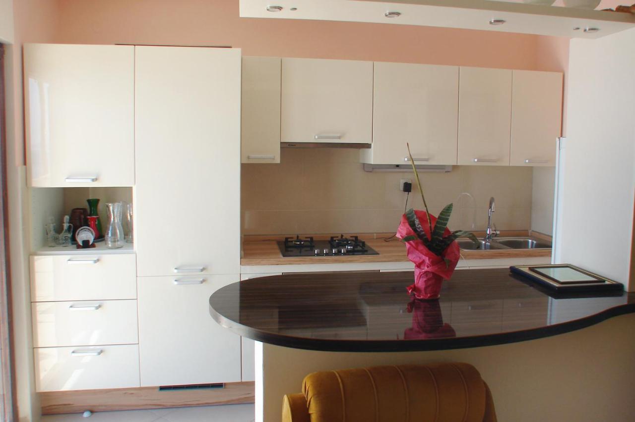 Apartments By The Sea Pisak, Omis - 658 Mimice Ngoại thất bức ảnh